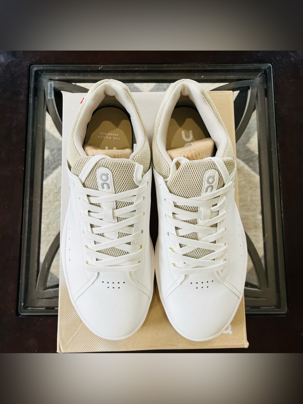 Sz 8 ON The Roger Advantage Men's Running Shoe White/Bronze (Women 9.5) 48.98343 - Picture 4 of 7